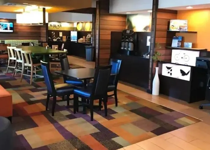 Wingate By Wyndham Hotel