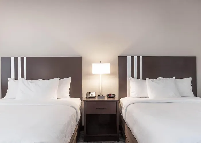 Hotel Wingate By Wyndham 3*